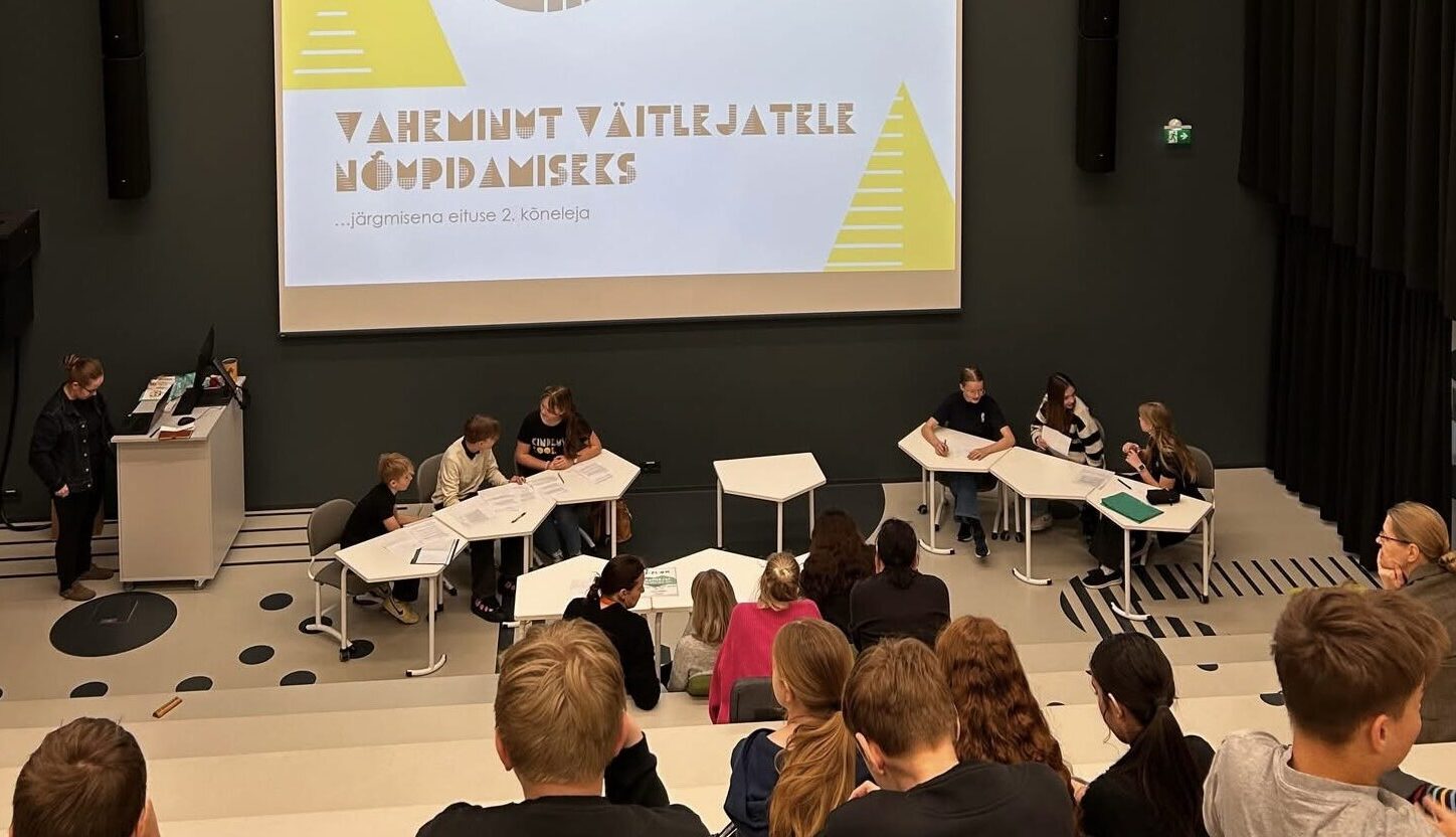 Kolm arutleva hariduse praktikat, mida koolikeskkonnas kasutada